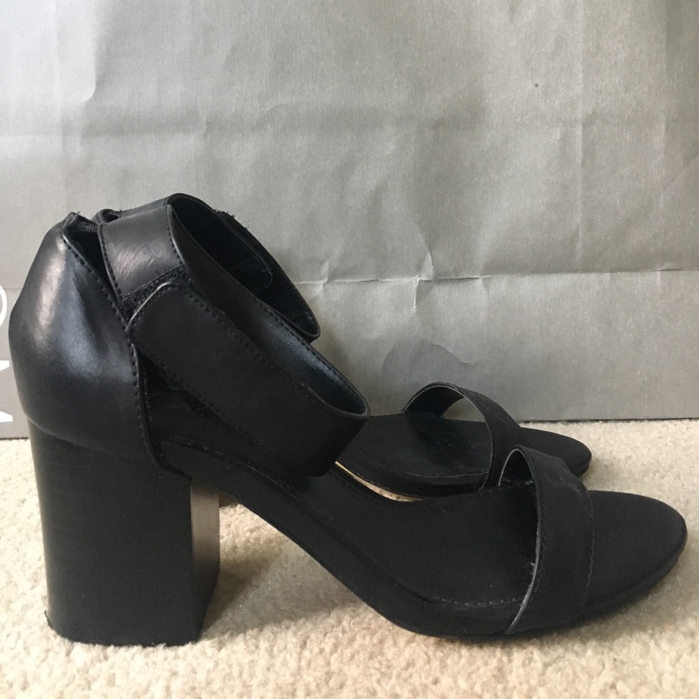 LOFT black leather stacked heel sandals
